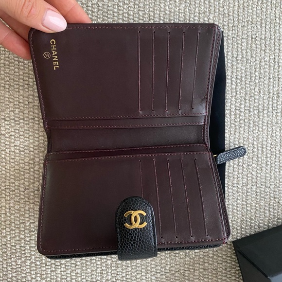 Chanel wallet black caviar, new with tags - Picture 2 of 5